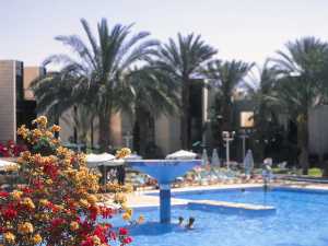 La piscine du Riviera
